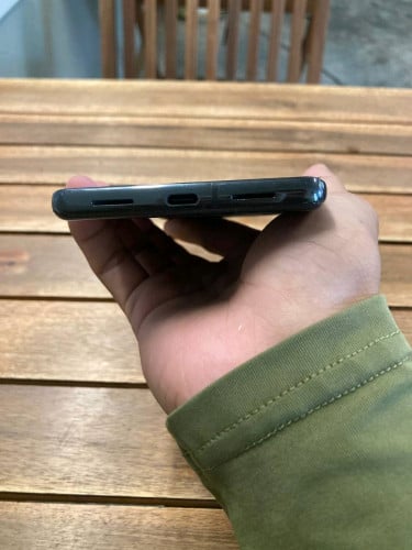 Google pixel 7 pro នៅស្អាតប្រជ្រុយអេក្រង់តូចមួយ និង បញ្ហា Mic