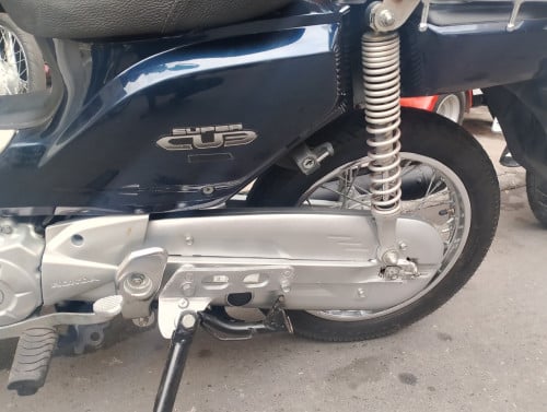 Honda super cub 50cc y2011 ក្រដាសពន្ធ 665$ 015667762