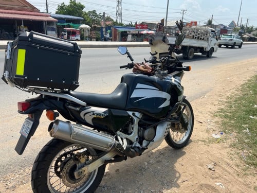 Honda XRV 750 Africa Twin (RD07A)
