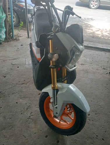 Honda zoomer x