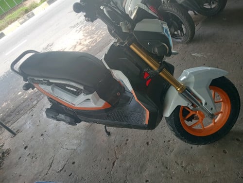 Honda zoomer x