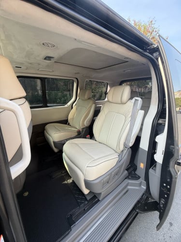Hyundai straia 2022 vip 7 seats