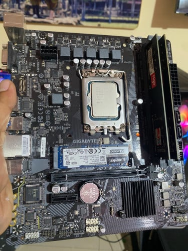 I5 12400F Ram 32G M2 512G 210$