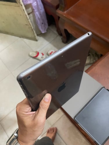 ipad Air 32G ថ្មី99% សំនុំ Wifi only មើលបាននៅវត្តភ្នំ