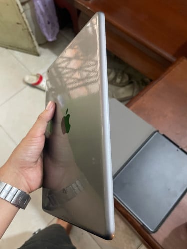 ipad Air 32G ថ្មី99% សំនុំ Wifi only មើលបាននៅវត្តភ្នំ