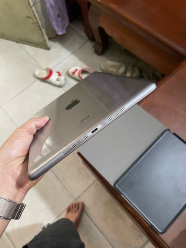 ipad Air 32G ថ្មី99% សំនុំ Wifi only មើលបាននៅវត្តភ្នំ