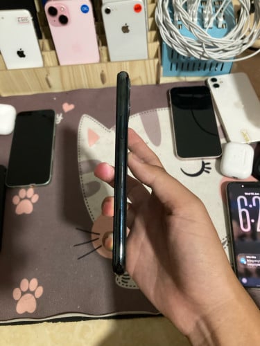 iPhone 11 Pro 64GB អេក្រង់ថ្មី មានស្គេនមុខ តម្លៃ 120$
