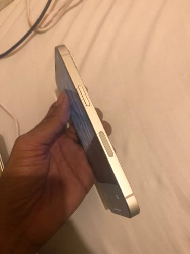 iPhone 13 128g Icloud ប្រើបានធម្មតា (មានស្កែន)