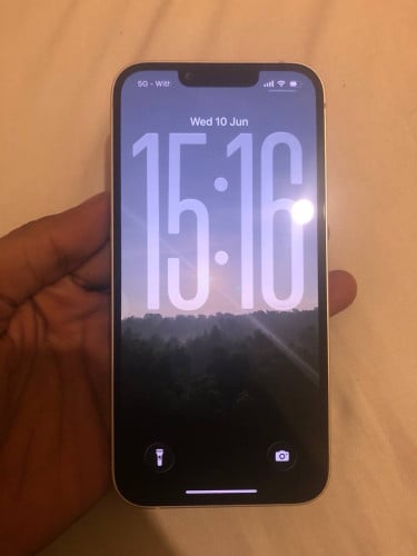 iPhone 13 128g Icloud ប្រើបានធម្មតា ( មានស្កែន )