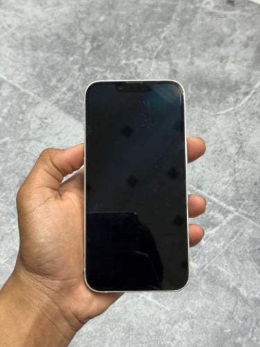 iPhone 14 នៅសំណុំសុីន ប្រើប្រាស់ខ្លួនឯង