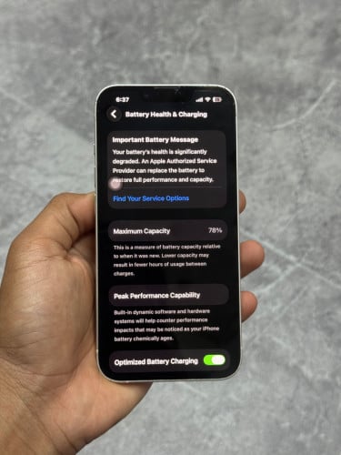 iPhone 14 នៅសំណុំសុីន ប្រើប្រាស់ខ្លួនឯង