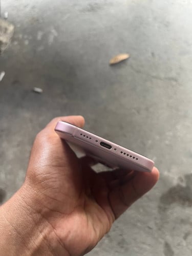 iPhone 15 plus 256G bypass 256G សានុំណែន តួរស្អាត 99% មានស្គែន ថ្ម88% free case ភ្នំពេញឆាត