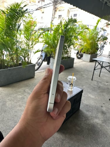 iPhone 16e សាណុំណែន by pass WiFi