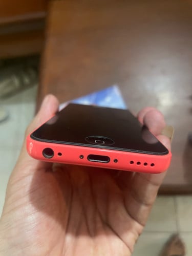 iPhone 5c 99% សំនុំ សំរាប់អ្នកចង់ទិញទុកជាអនុស្សាវរីយ៍ 16G រៀងខ្សោយសេវា