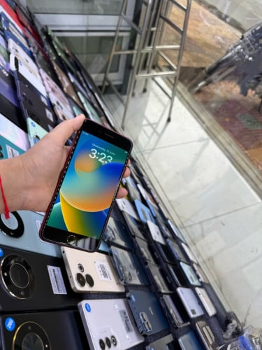 IPhone 8Plus ហ្សុីន 100%
