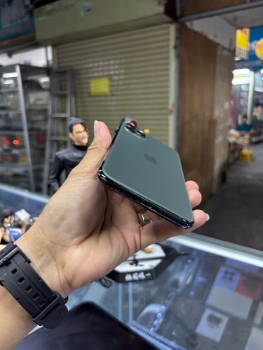Iphone11pro max 64G Sim2 ZA ដូរអេក្រង់ស្រុីនបែកខ្នង