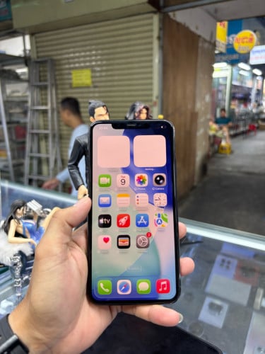 Iphone11pro max 64G Sim2 ZA ដូរអេក្រង់ស្រុីនបែកខ្នង