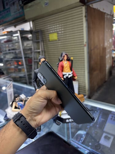 Iphone11pro max 64G Sim2 ZA ដូរអេក្រង់ស្រុីនបែកខ្នង