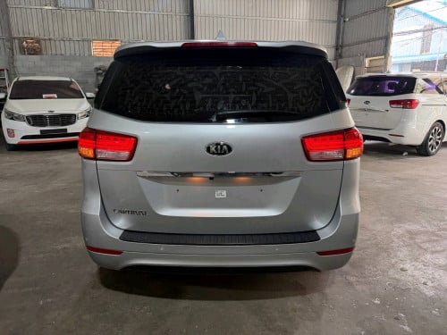 Kia Carnival 2015