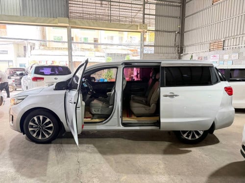 Kia Carnival 2015