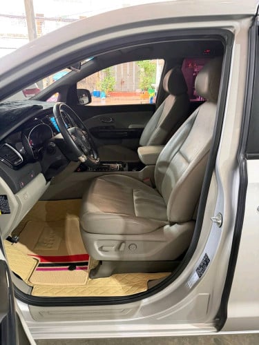 Kia Carnival 2015