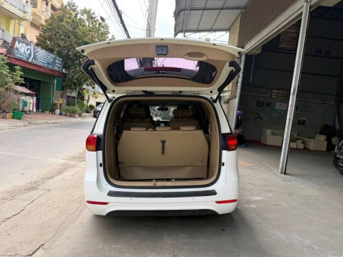 Kia Carnival 2015full option VIP