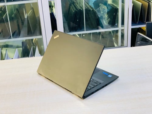 Lenovo ThinkPad X1 Carbon 14”FHD 1080 Key light