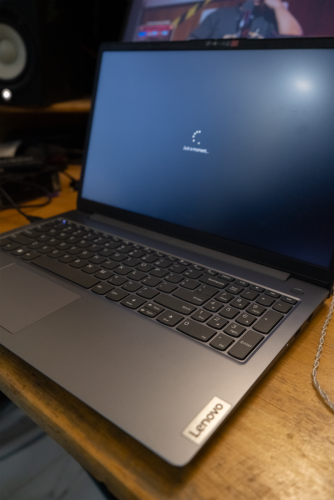 Lenovo V15 G4 AMN