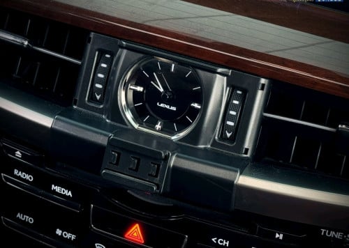 Lexus 570