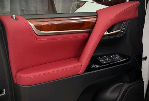 Lexus 570