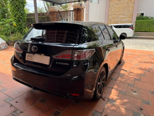 Lexus CT 200h 2012 For Rent /出租