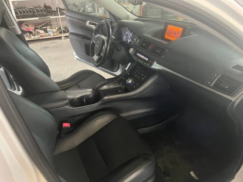 Lexus CT 200h 2012 For Rent /出租