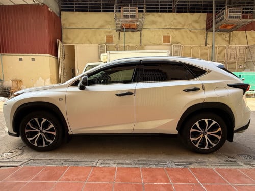 Lexus Nx200T2015 Fsport ក្នុងCherry 🍒