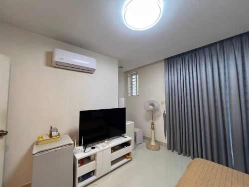 Link house LC1 for rent very urgent