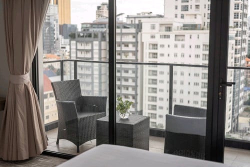 Luxury 3-BEDROOM penthouse BKK1