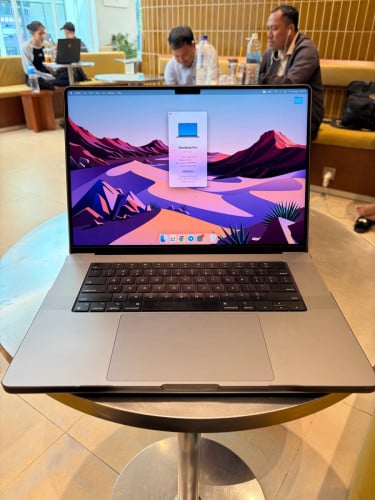 MacBook Pro 16" (32GB /1TB)
