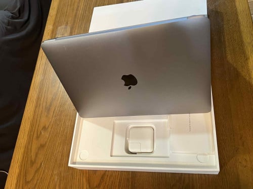 MacBook Air 2020 i58GB 512GBCore i5 Ram 8GBSSD 512GB