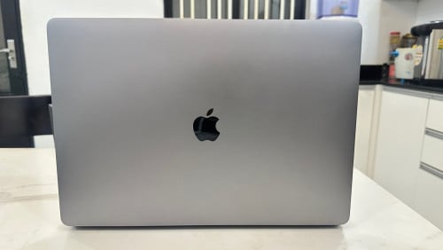 MacBook Pro 2016 15inch Core I7 16G 512G