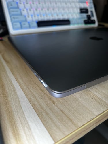Macbook Pro 2019 Silver Touch Bar នៅស្អាតដូចថ្មី