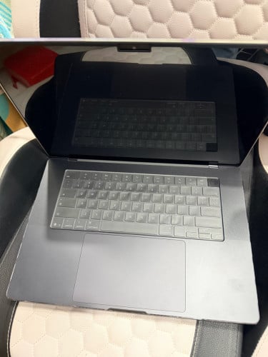 MACBOOK PRO M5 16Inch 24GB