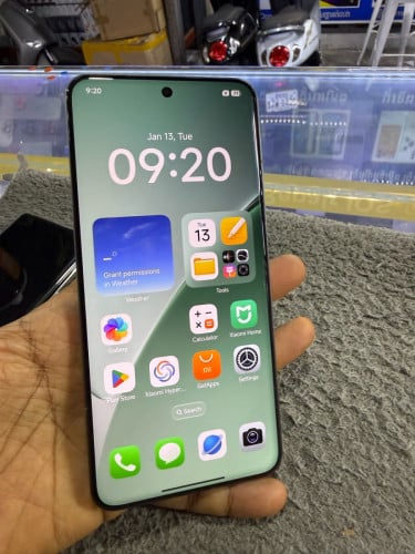 Mi 15Pro 5G Ram16G Memory512G C/H Sim2 មានឆ្នាំងសាក
