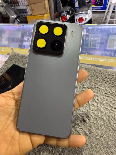 Mi 15Pro 5G Ram16G Memory512G C/H Sim2 មានឆ្នាំងសាក