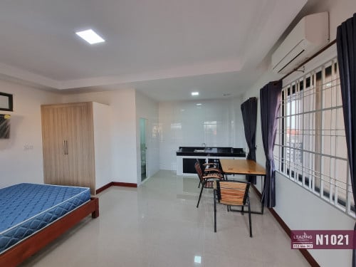 N1021 | Bright and Clean Studio Apartment with Lift For Rent in Chroy Changva