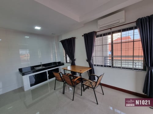 N1021 | Bright and Clean Studio Apartment with Lift For Rent in Chroy Changva