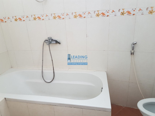 N185 |  Western Classic Apartment 1 Bedroom For Rent Near Royal Palace