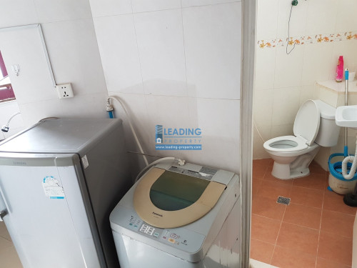 N185 |  Western Classic Apartment 1 Bedroom For Rent Near Royal Palace