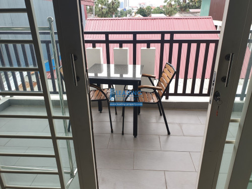 N635 | Western Apartment 2 Bedrooms with Gym and Pool For Rent in Beong Trabek