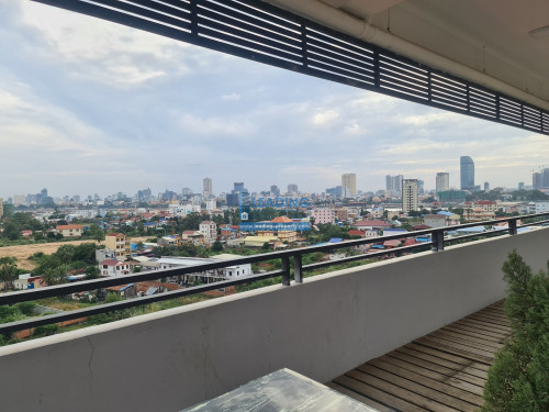 N967 | Bright and Clean Studio Apartment with Lift For Rent in Chroy Changva