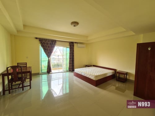 N993 | Spacious 1 Bedroom Apartment For Rent with Car Park