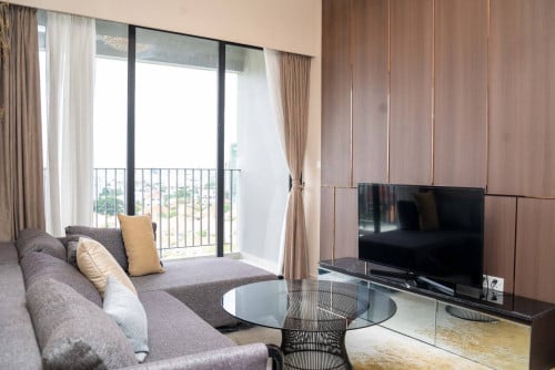 New Luxury Condo For Rent - Good for Investment